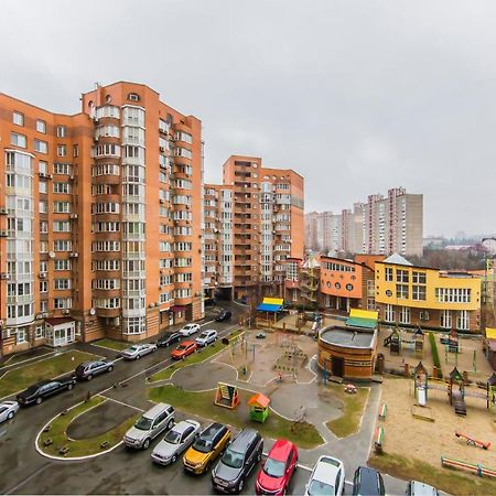 Комфортная Двухкомнатная Квартира Возле Метро Академгородок Kyiv Exterior foto