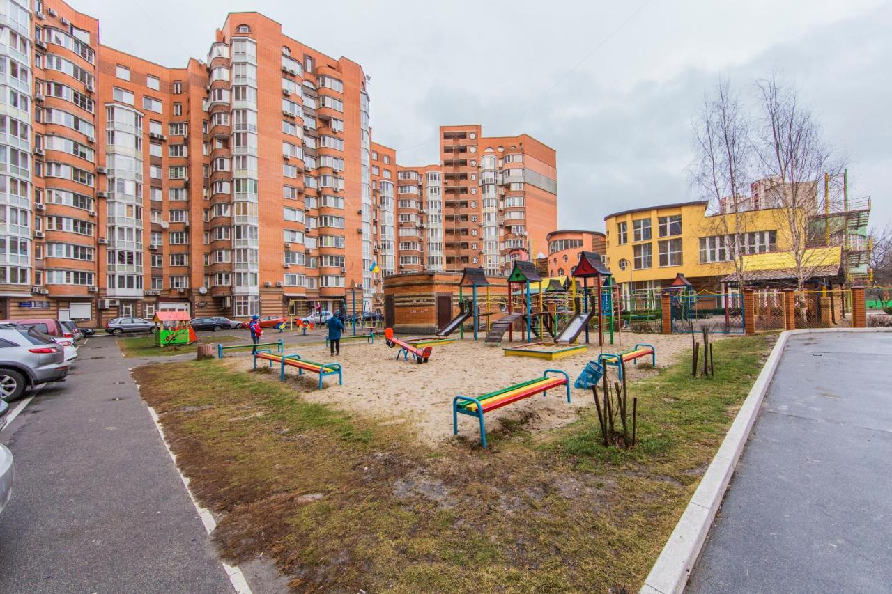 Комфортная Двухкомнатная Квартира Возле Метро Академгородок Kyiv Exterior foto